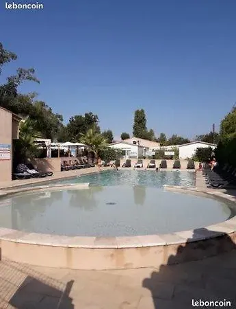 Location mobilhome 6 personnes en parfait état Camping Hyères